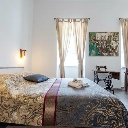 Brand New With Old Port View- Mala Vrata * Ντουμπρόβνικ