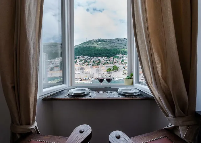 Brand New With Old Port View- Mala Vrata Apartament