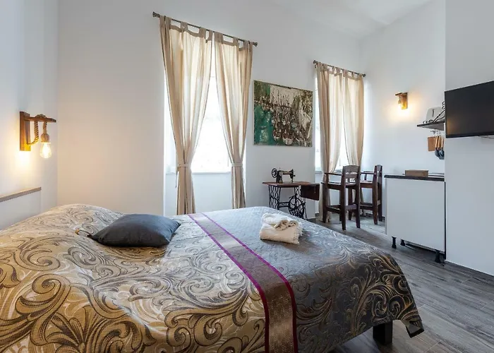 Brand New With Old Port View- Mala Vrata * Dubrovník