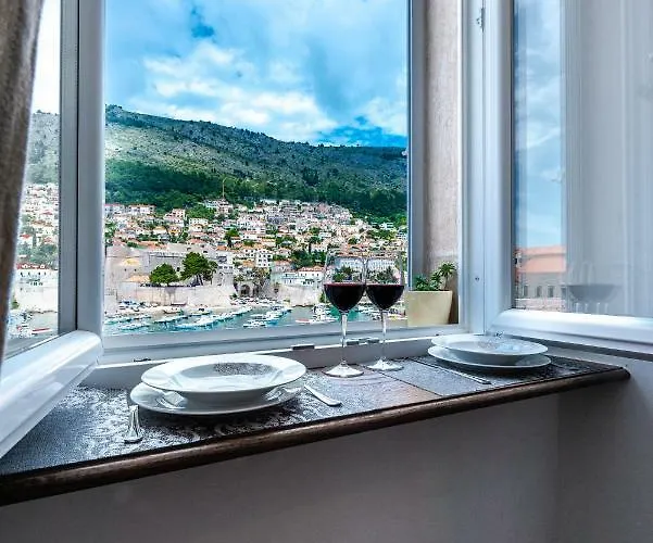 Brand New With Old Port View- Mala Vrata Apartmán