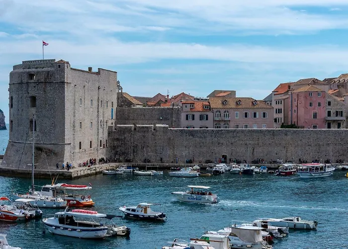 Brand New With Old Port View- Mala Vrata Apartmán Dubrovník